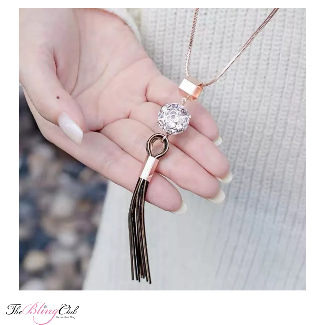 the bling club crystal Drop rose gold tassel fringe necklace on model