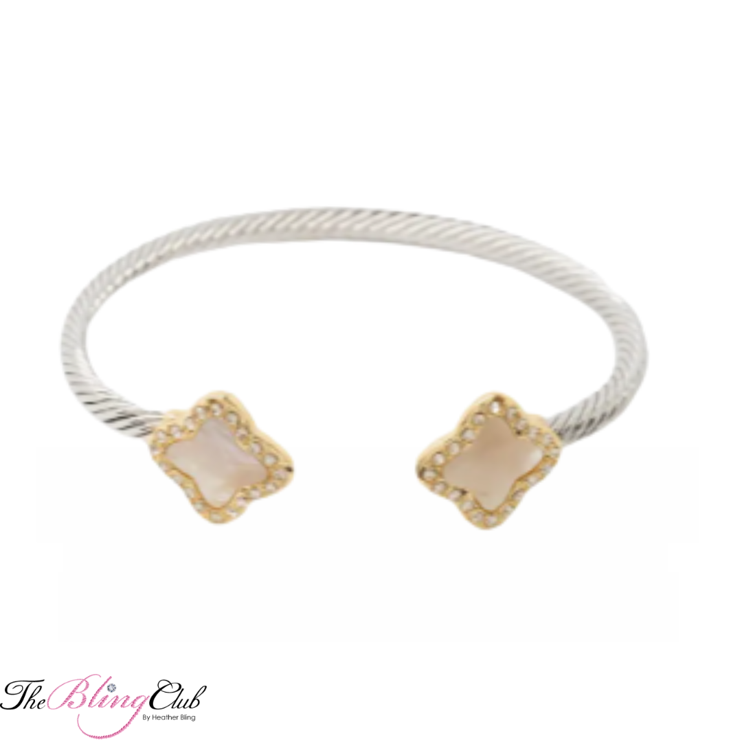Clover Design Cuff Bracelet Gold 